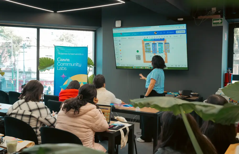 Canva vs PowerPoint: Mana yang Lebih Cocok untuk Membuat Presentasi?